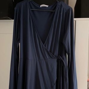 Women’s wrap flowy top size